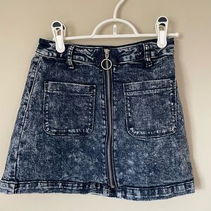 Forever 21 Dark Blue Denim Mini Skirt NWOT size SMALL